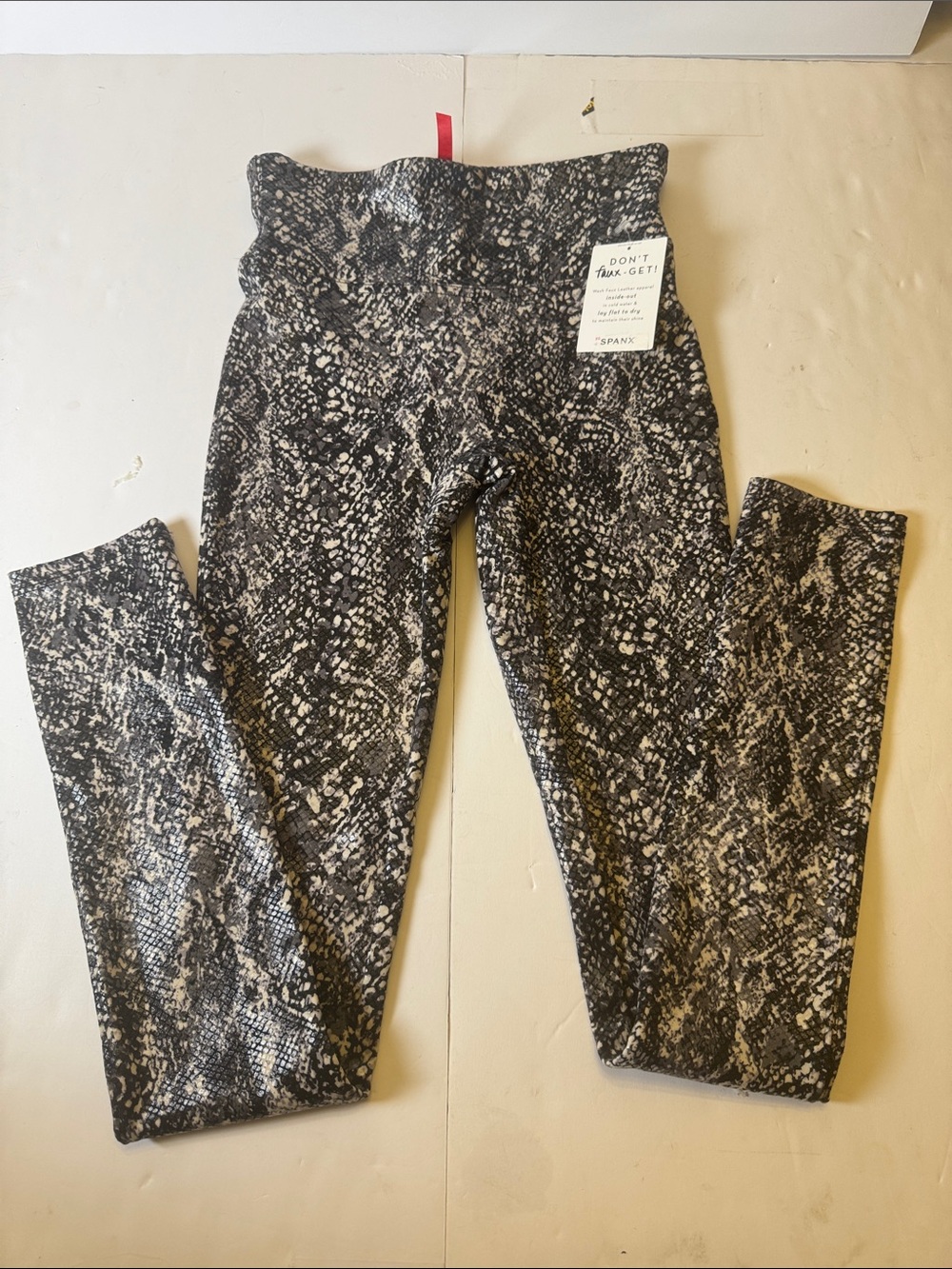 SPANX High-Waist Snake Print Jeggings - Black & Gray